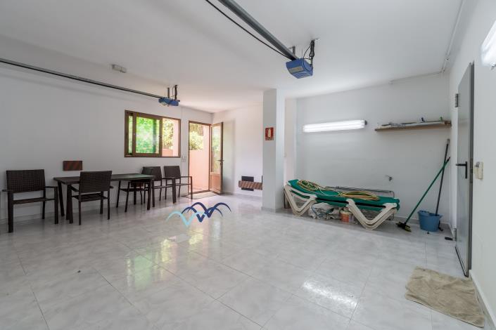 Image No.47-5 Bed Chalet for sale