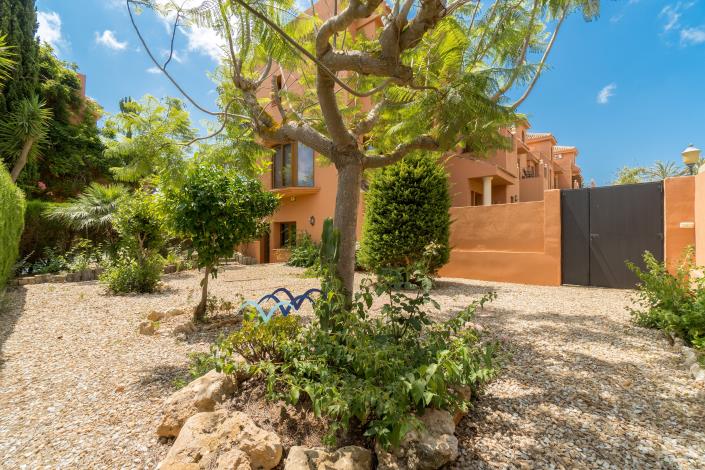 Image No.50-5 Bed Chalet for sale