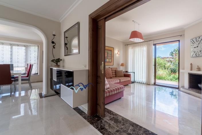 Image No.8-5 Bed Chalet for sale