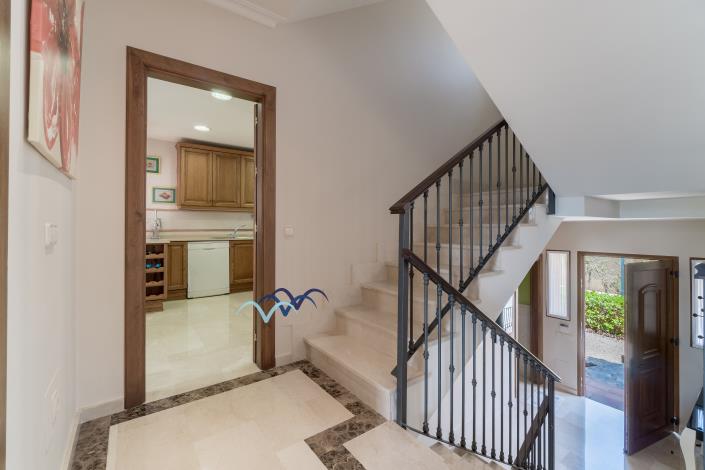 Image No.16-5 Bed Chalet for sale