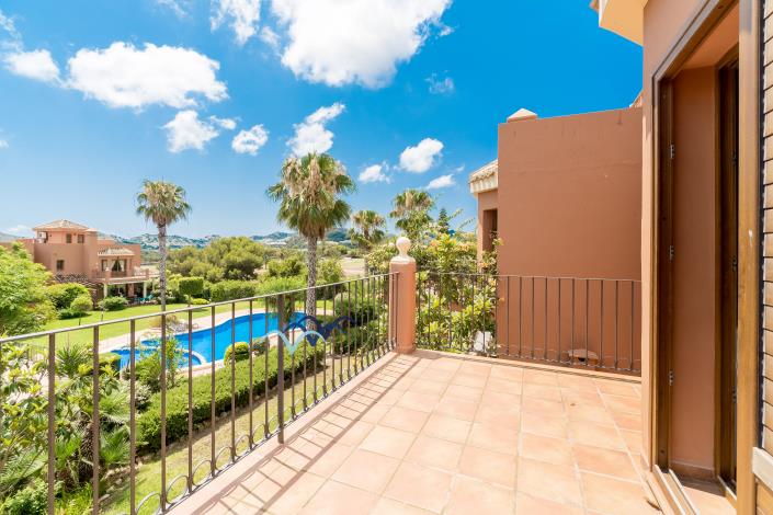 Image No.5-5 Bed Chalet for sale