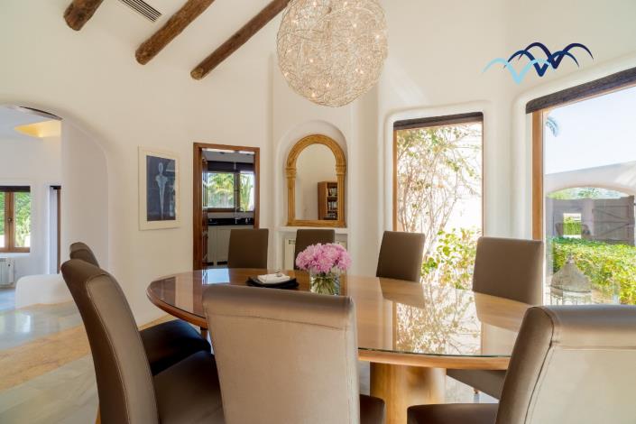 Image No.12-4 Bed Villa / Detached for sale