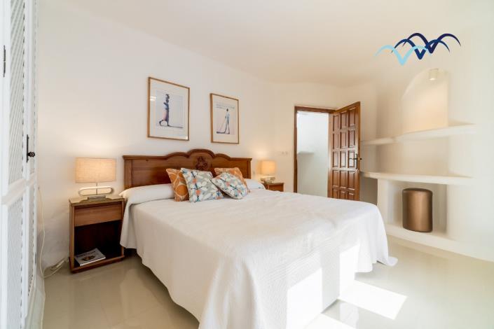 Image No.33-4 Bed Villa / Detached for sale