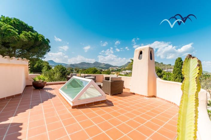 Image No.49-4 Bed Villa / Detached for sale