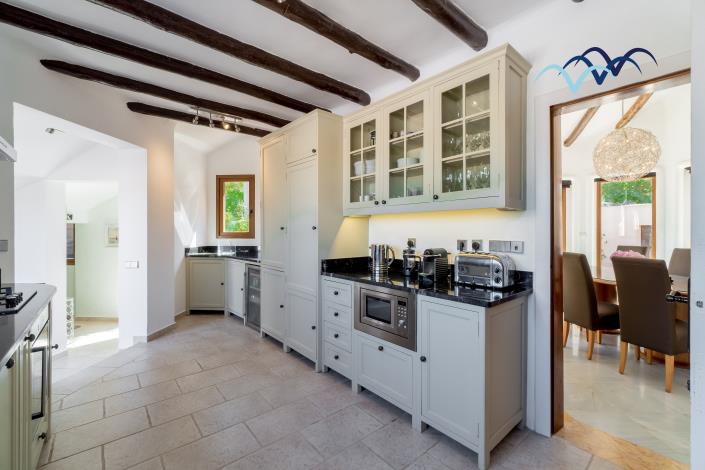 Image No.14-4 Bed Villa / Detached for sale