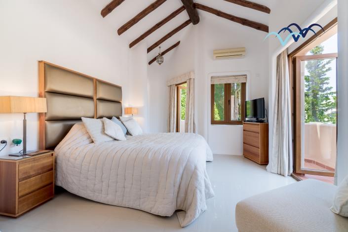 Image No.26-4 Bed Villa / Detached for sale