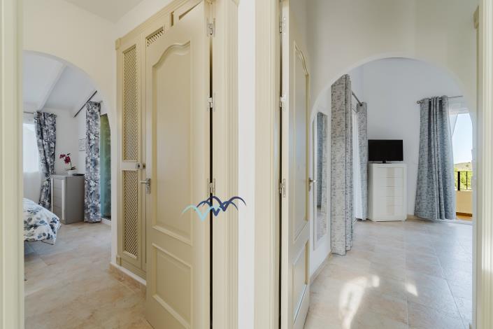 Image No.16-4 Bed Villa / Detached for sale