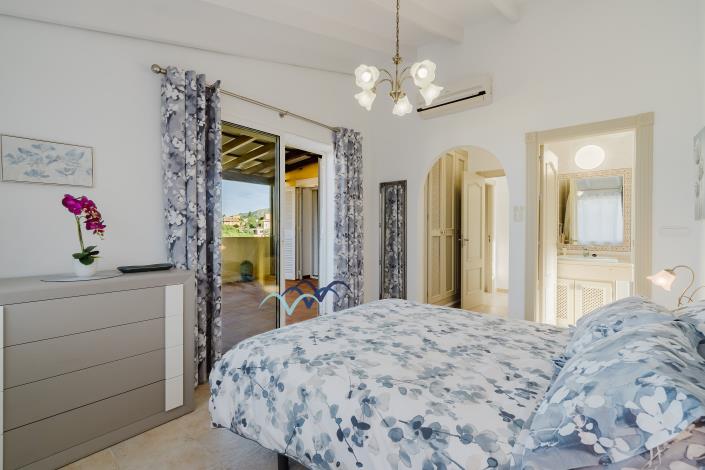 Image No.24-4 Bed Villa / Detached for sale