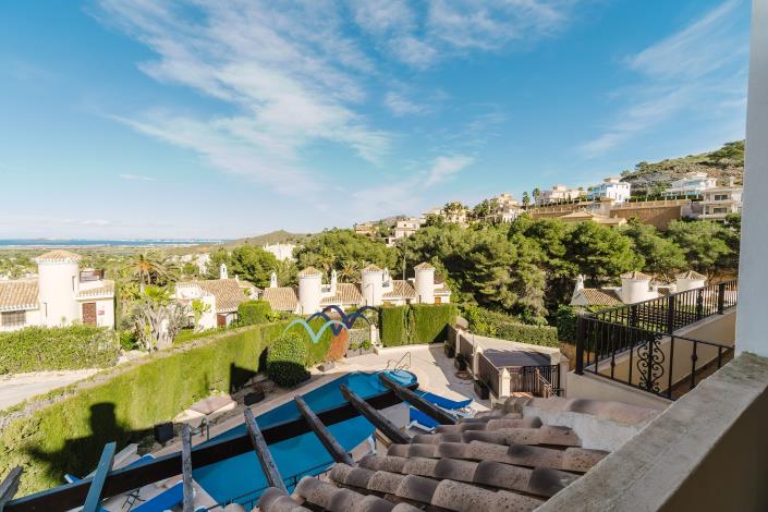 Image No.29-4 Bed Villa / Detached for sale