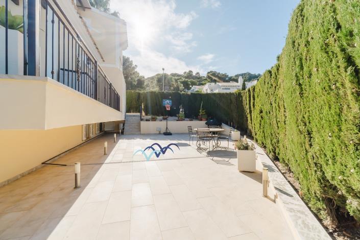 Image No.39-4 Bed Villa / Detached for sale