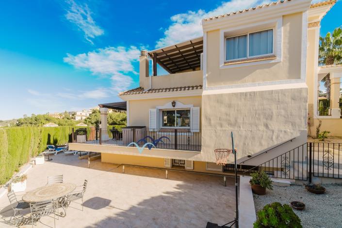 Image No.41-4 Bed Villa / Detached for sale