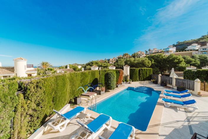 Image No.2-4 Bed Villa / Detached for sale