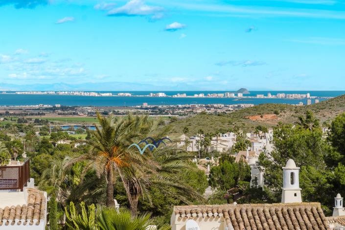 Image No.52-4 Bed Villa / Detached for sale