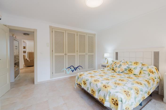 Image No.34-4 Bed Villa / Detached for sale