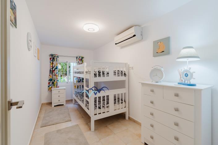 Image No.35-4 Bed Villa / Detached for sale