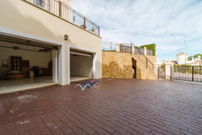 Image No.47-4 Bed Villa / Detached for sale