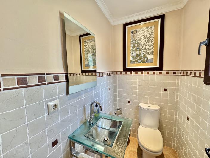 Image No.18-3 Bed Villa / Detached for sale