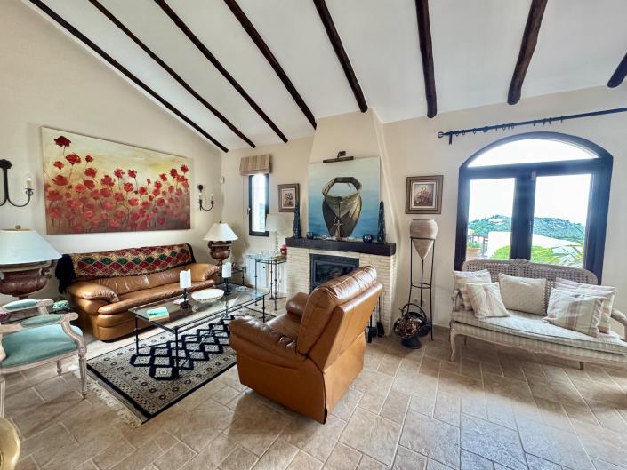 Image No.4-3 Bed Villa / Detached for sale