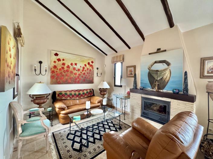 Image No.6-3 Bed Villa / Detached for sale