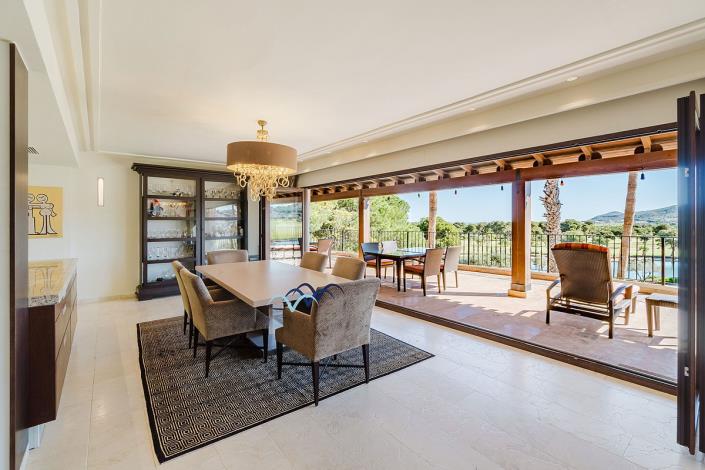 Image No.5-5 Bed Villa / Detached for sale