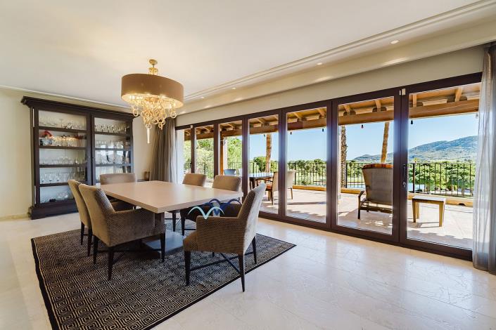 Image No.6-5 Bed Villa / Detached for sale