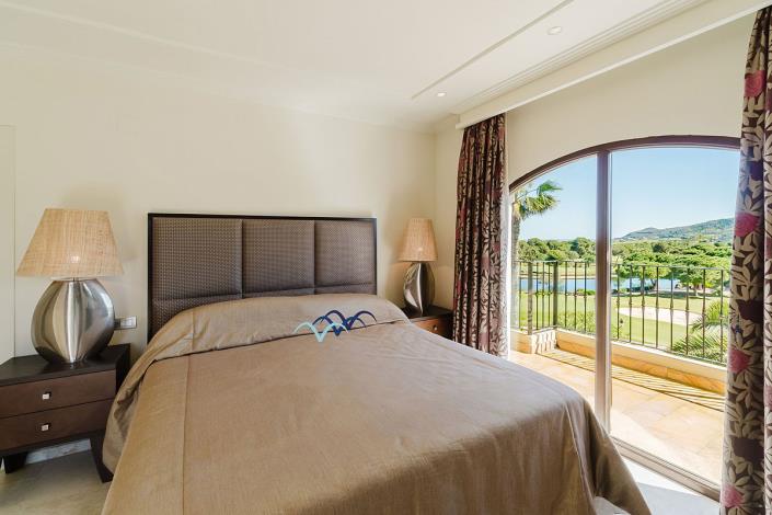 Image No.30-5 Bed Villa / Detached for sale