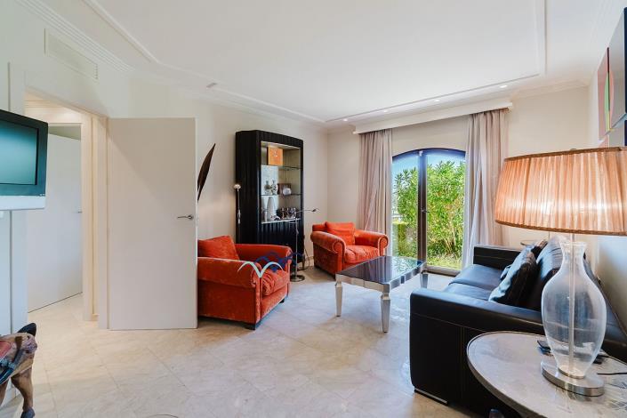 Image No.35-5 Bed Villa / Detached for sale