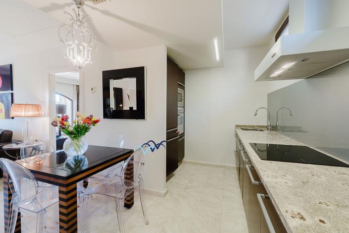 Image No.36-5 Bed Villa / Detached for sale