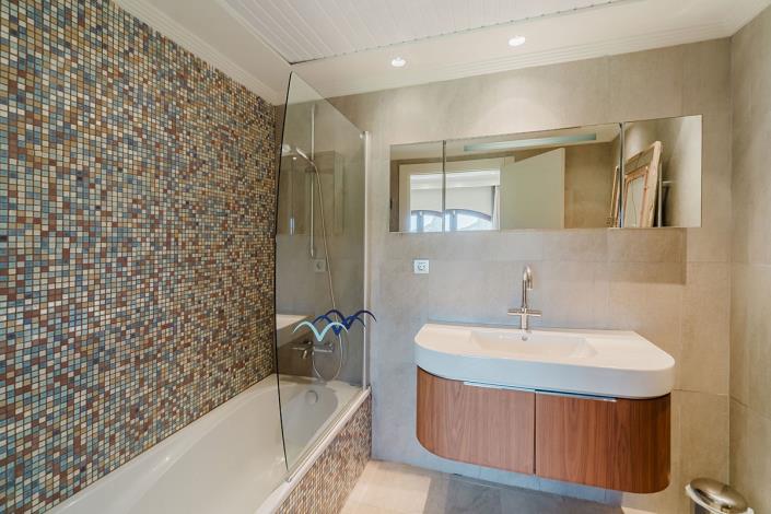 Image No.42-5 Bed Villa / Detached for sale