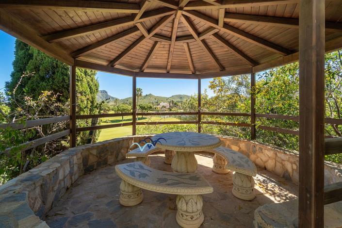 Image No.44-5 Bed Villa / Detached for sale