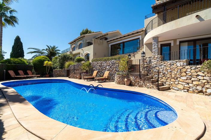 Image No.48-5 Bed Villa / Detached for sale