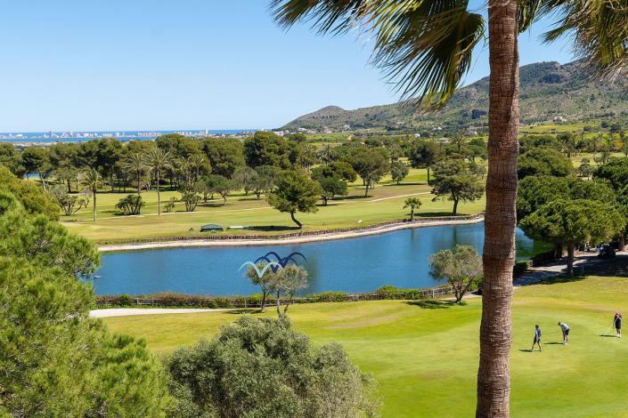 Image No.56-5 Bed Villa / Detached for sale