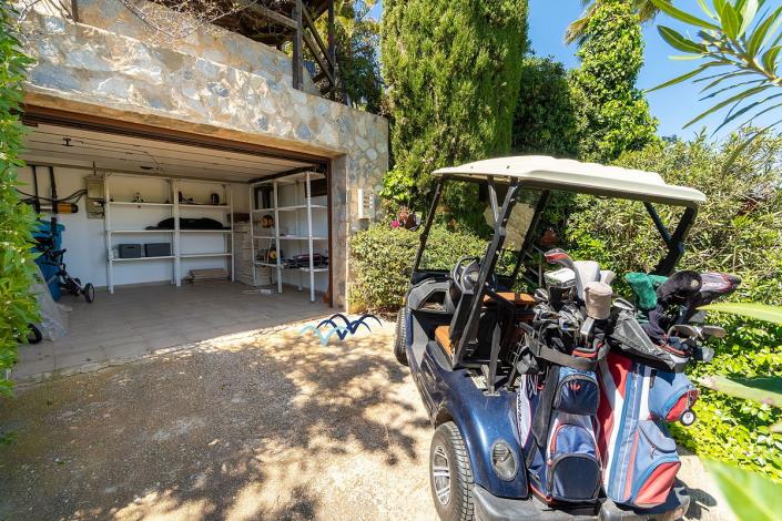 Image No.58-5 Bed Villa / Detached for sale