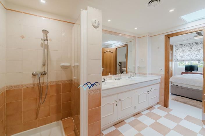 Image No.27-3 Bed Penthouse for sale