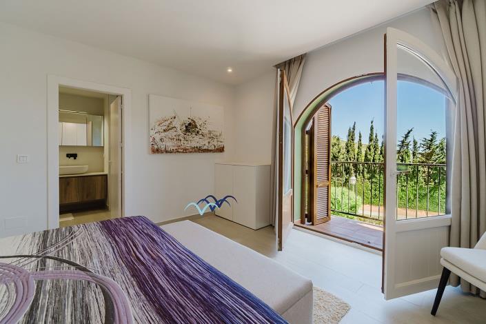 Image No.10-3 Bed Apartment for sale