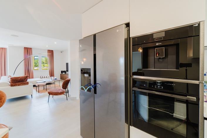Image No.24-3 Bed Apartment for sale