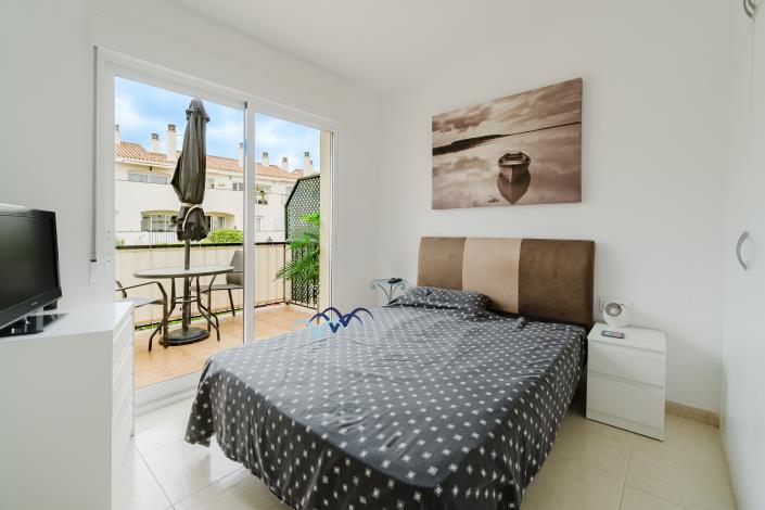 Image No.20-2 Bed Apartment for sale