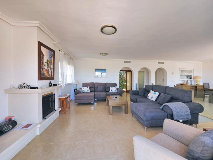 Image No.10-4 Bed Villa / Detached for sale