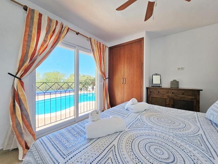 Image No.25-4 Bed Villa / Detached for sale