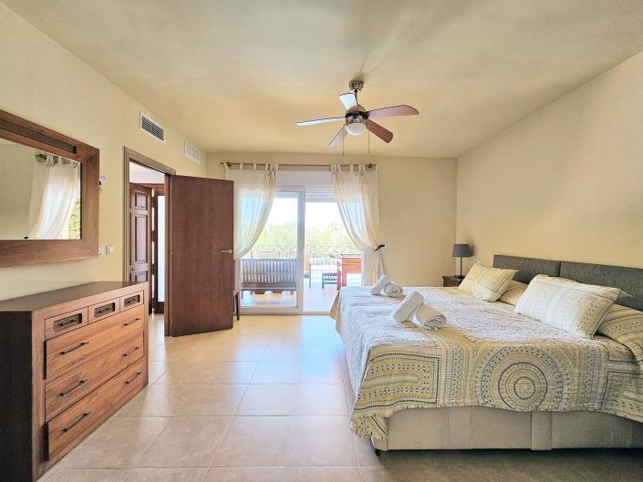 Image No.27-4 Bed Villa / Detached for sale