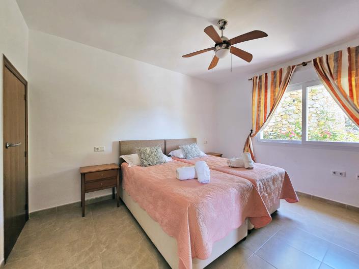 Image No.34-4 Bed Villa / Detached for sale