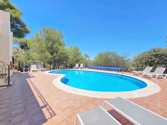 Image No.38-4 Bed Villa / Detached for sale