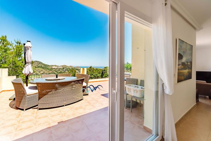Image No.3-4 Bed Villa / Detached for sale
