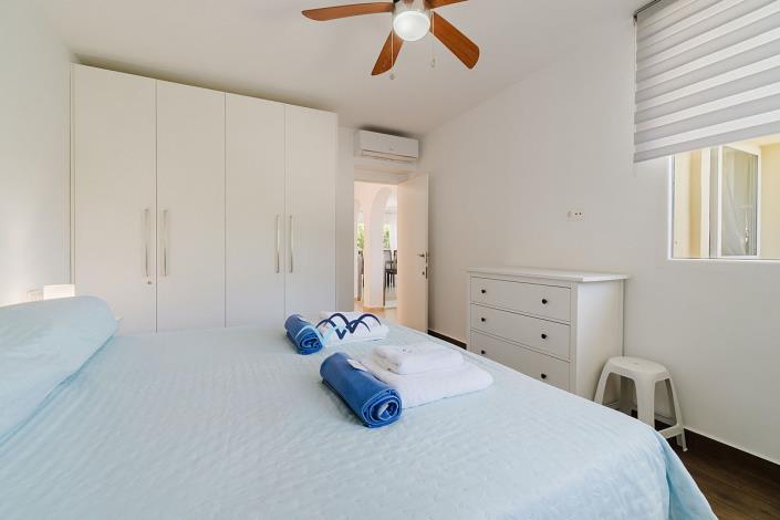 Image No.12-4 Bed Villa / Detached for sale