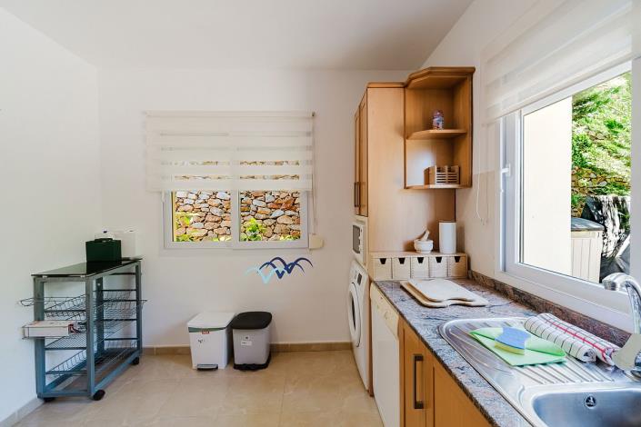 Image No.16-4 Bed Villa / Detached for sale