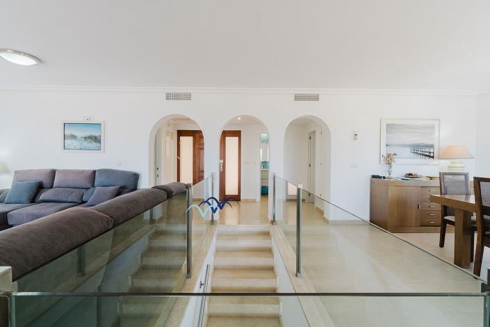 Image No.29-4 Bed Villa / Detached for sale