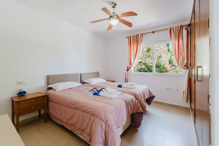 Image No.44-4 Bed Villa / Detached for sale