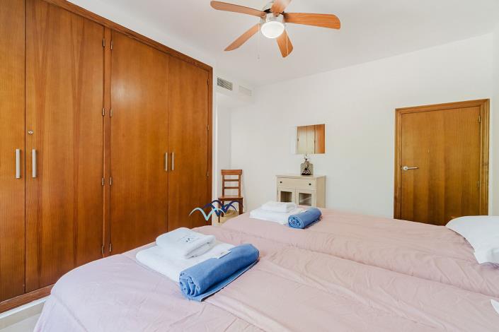 Image No.45-4 Bed Villa / Detached for sale