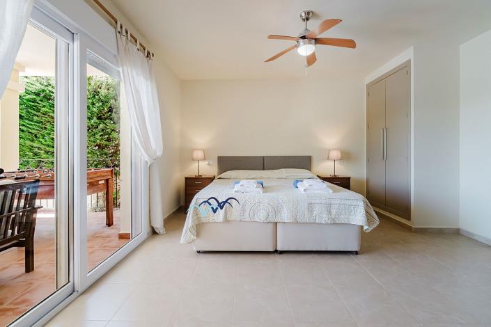 Image No.47-4 Bed Villa / Detached for sale