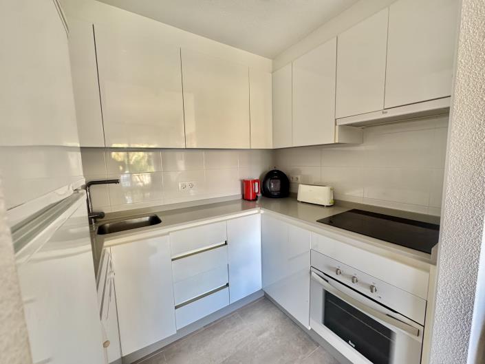 Image No.8-2 Bed Apartment for sale